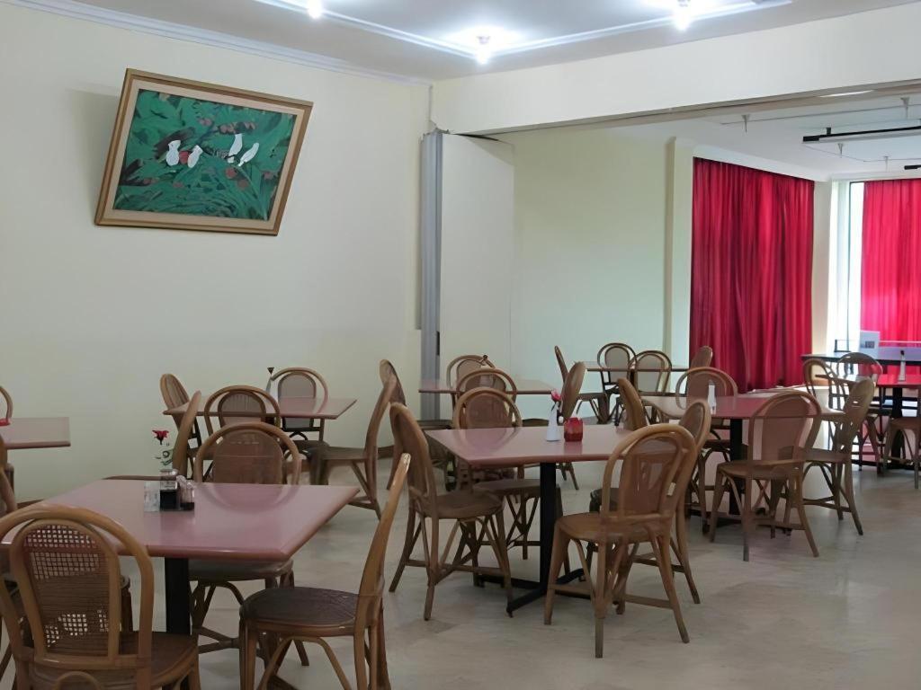 Hotel Lautze Indah Jakarta Exterior photo